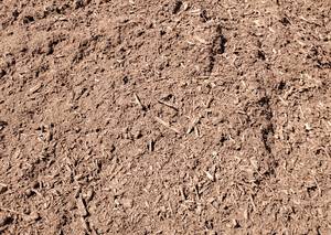 Pile of Triple Ground Organic Brown Mulch at FSBulk.com